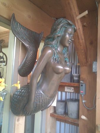 FIGURE HEAD MERMAID